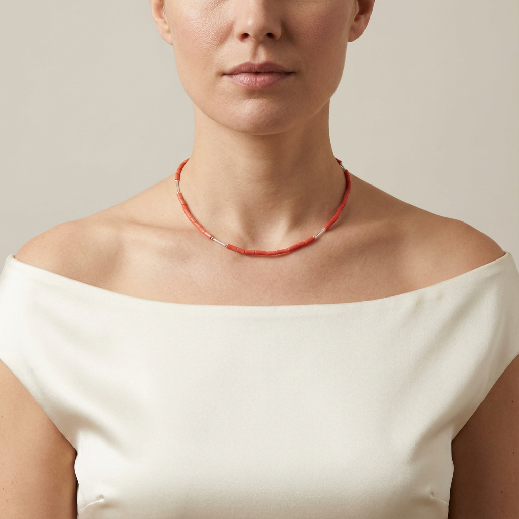 Collier Marea port� - femme haut blanc, corail rouge naturel AMAYAS